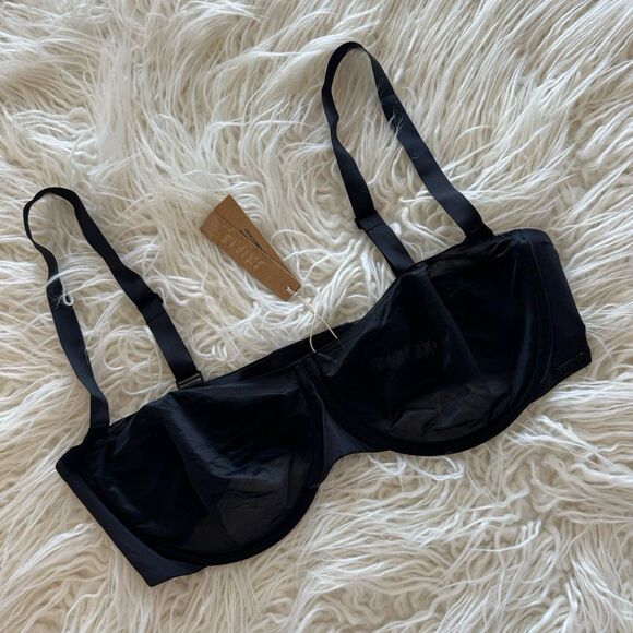 Skims No Show Molded Unlined Balconette Bra Onyx Size 38D - Picture 2 of 8